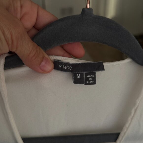 VINCE Lace Insert Panel Silk Blouse beige, size M - Picture 4 of 7